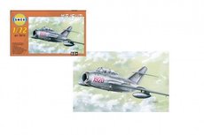 Smr Model MiG-15 UTI 1:72  15 x 14 cm v krabici 25x14x5 cm